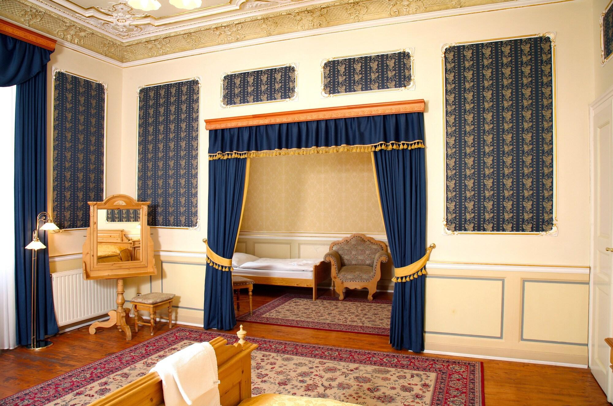 Hotel Heluan Karlovy Vary Exterior photo