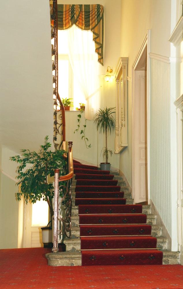 Hotel Heluan Karlovy Vary Exterior photo